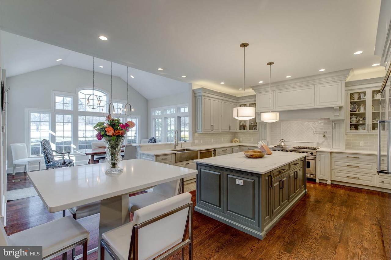 1060 Gypsy Hill Rd - Photo 1