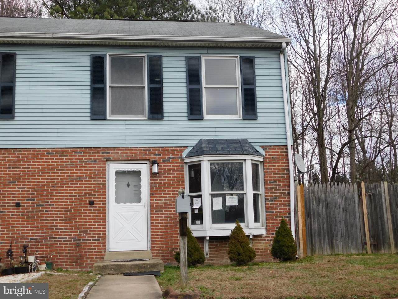 320 Thayer Court - Photo 1