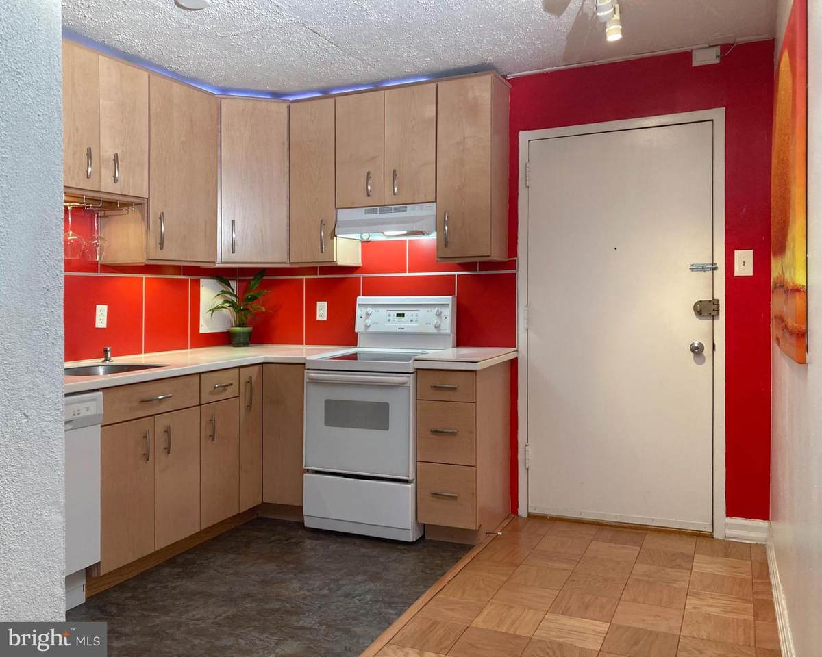 1301 Delaware Avenue - Photo 1