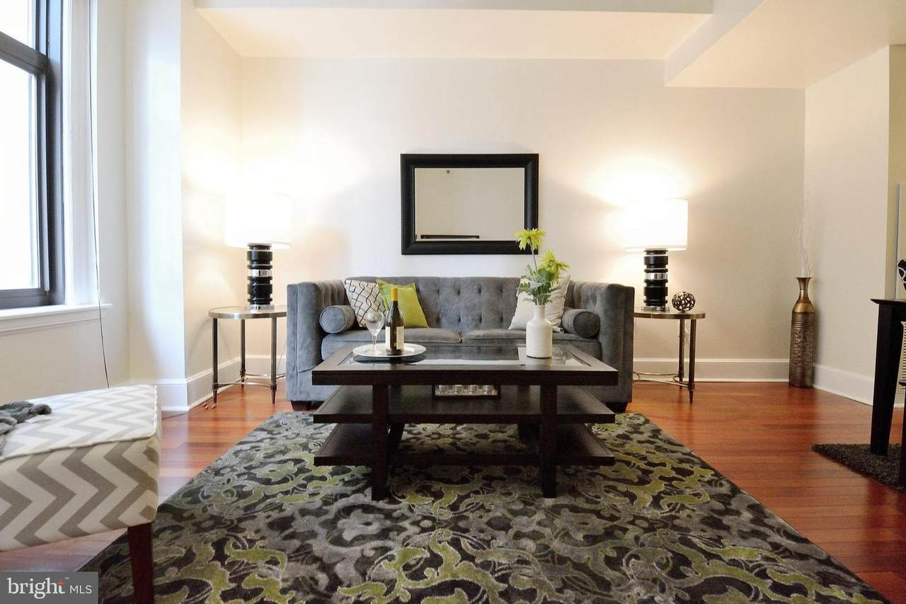 1500 Chestnut Street - Photo 1