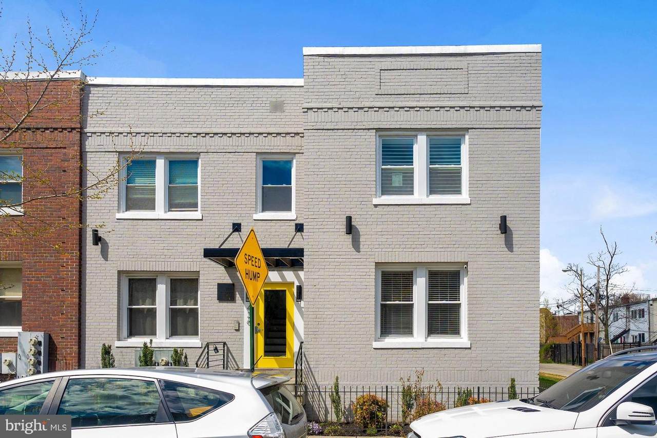 426 18TH Street - Photo 1