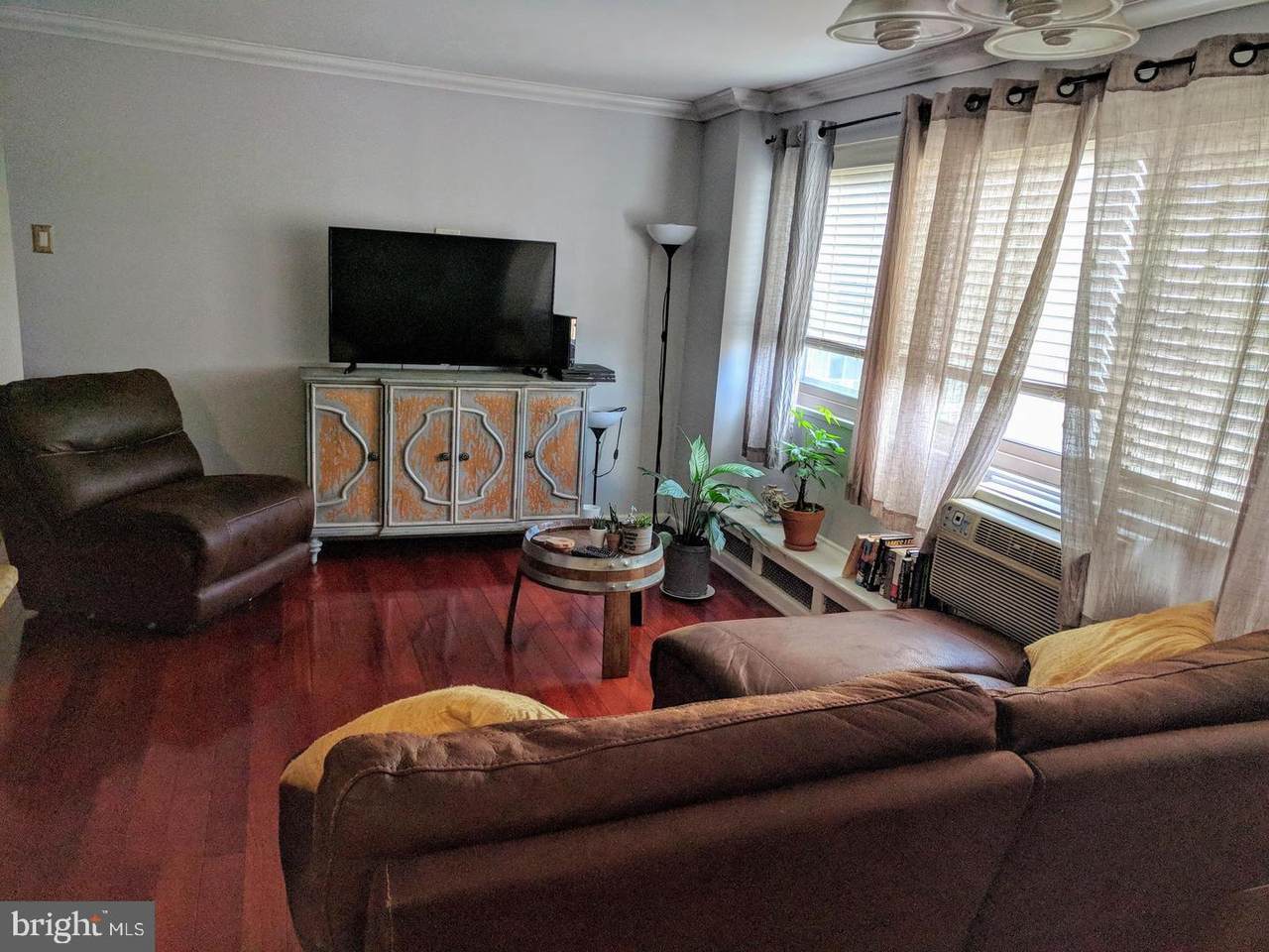 2101 Chestnut Street - Photo 1