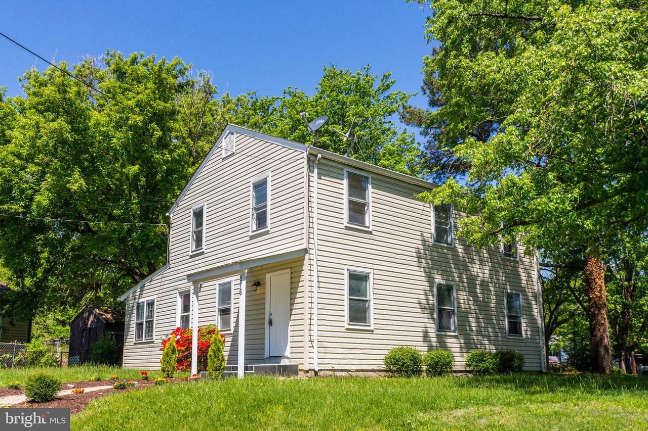 516 Pinewood Road - Photo 1