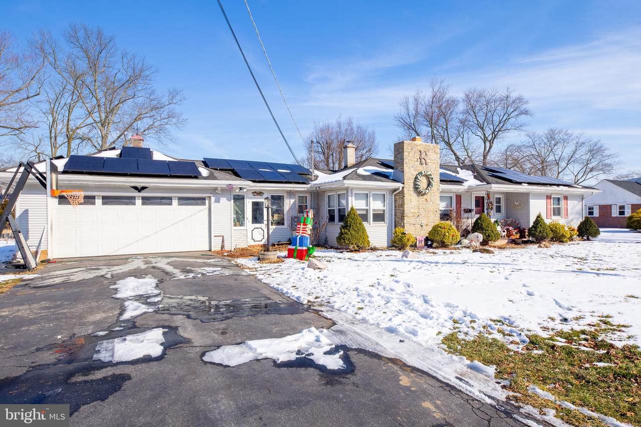 33 Klessel Avenue - Photo 1