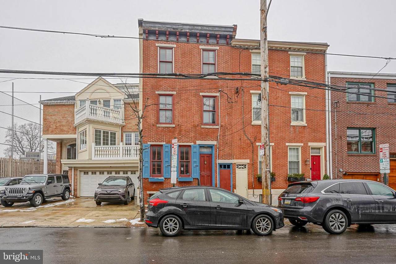 910 Front Street - Photo 1