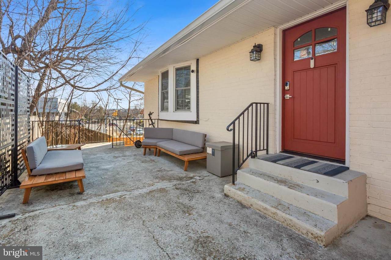 7004 Richmond Highway - Photo 1
