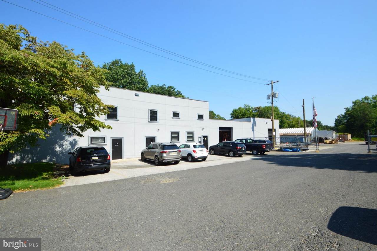 101 Laurel Avenue - Photo 1