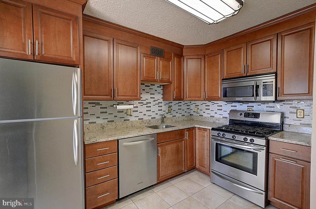 5225 Pooks Hill Road - Photo 1