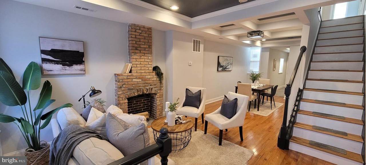 1212 Bond Street - Photo 1