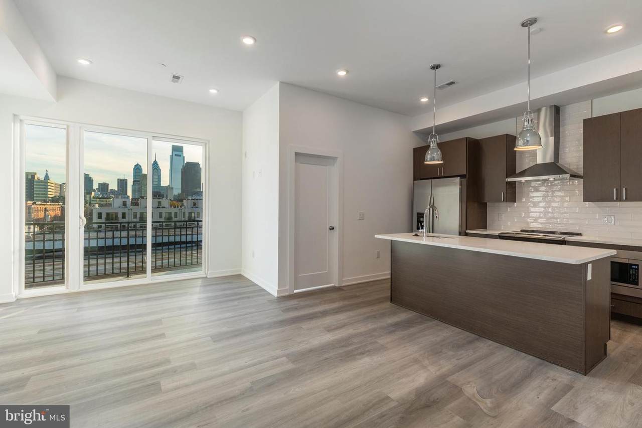 710 16TH Street - Photo 1