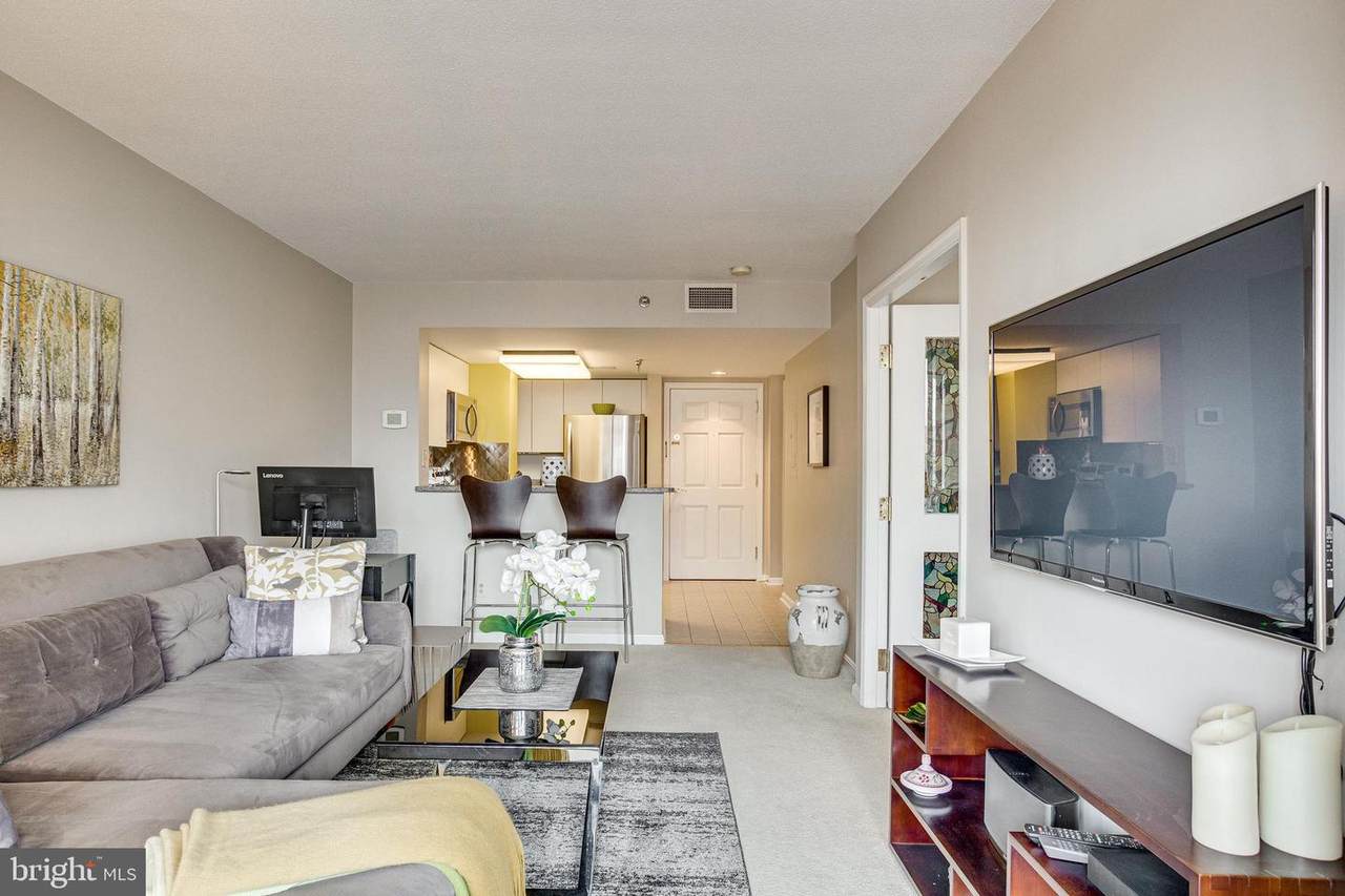 801 Pennsylvania Avenue - Photo 1