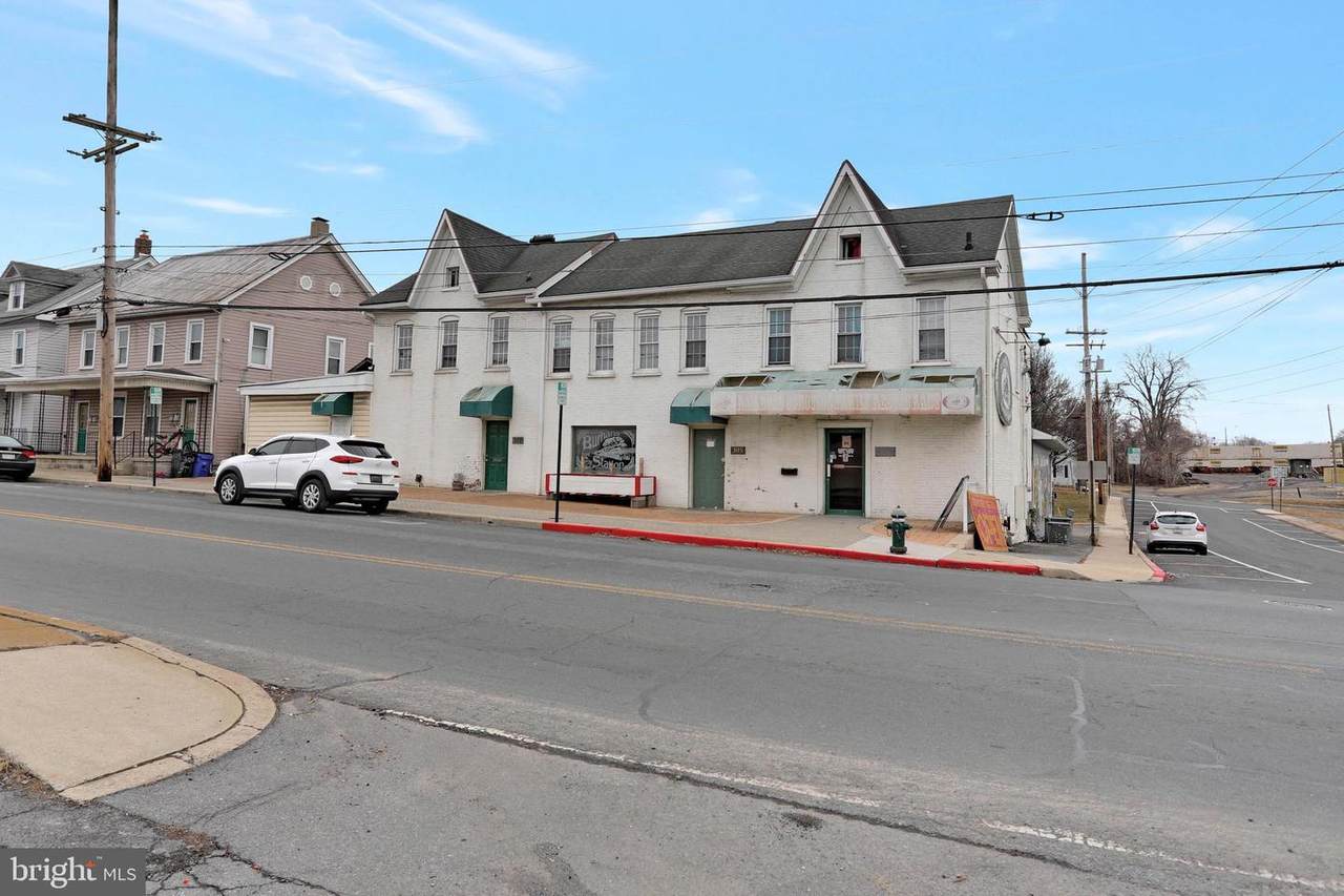 301 Burhans Boulevard - Photo 1