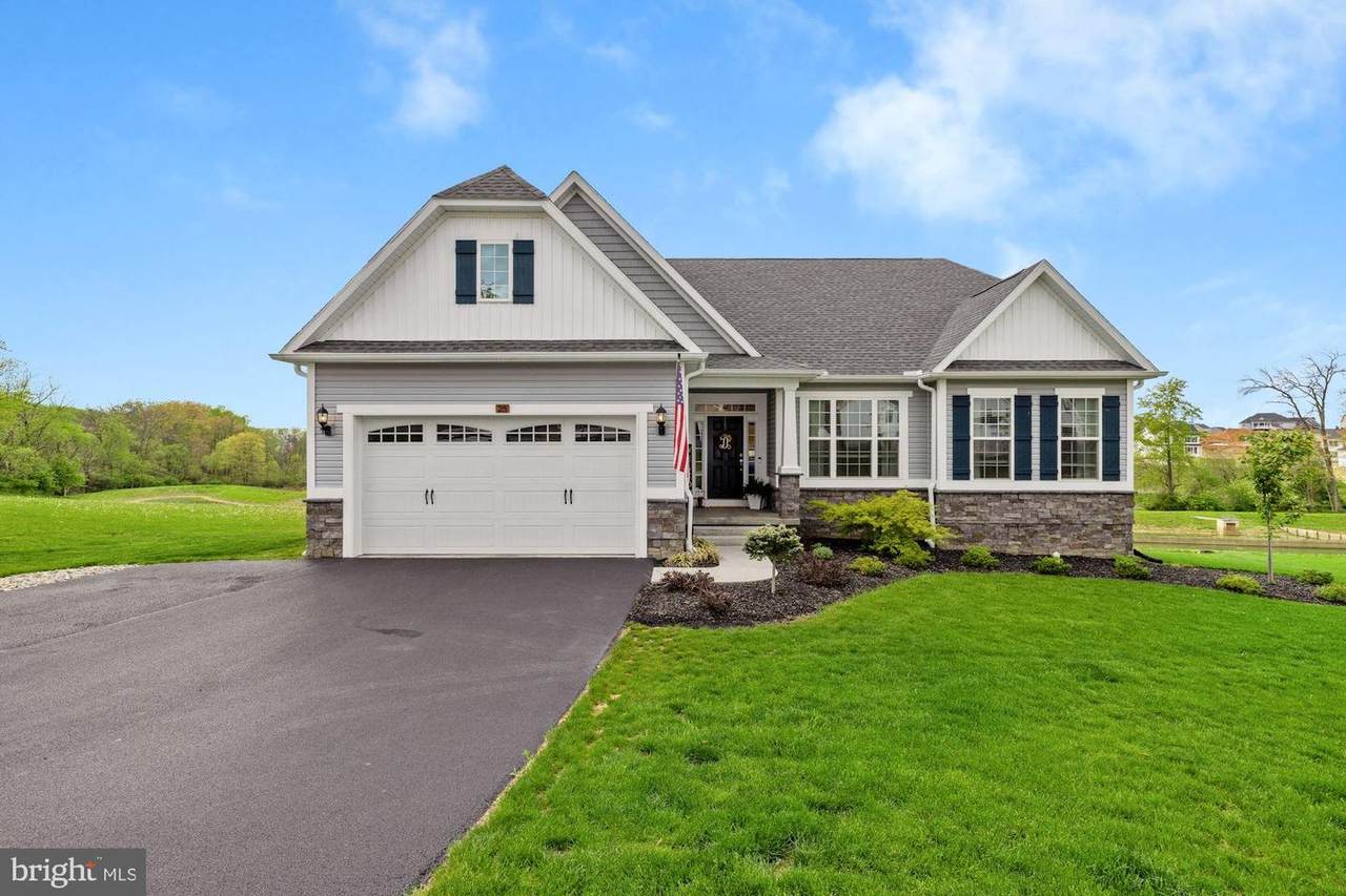 25 Kaitlyn Drive - Photo 1