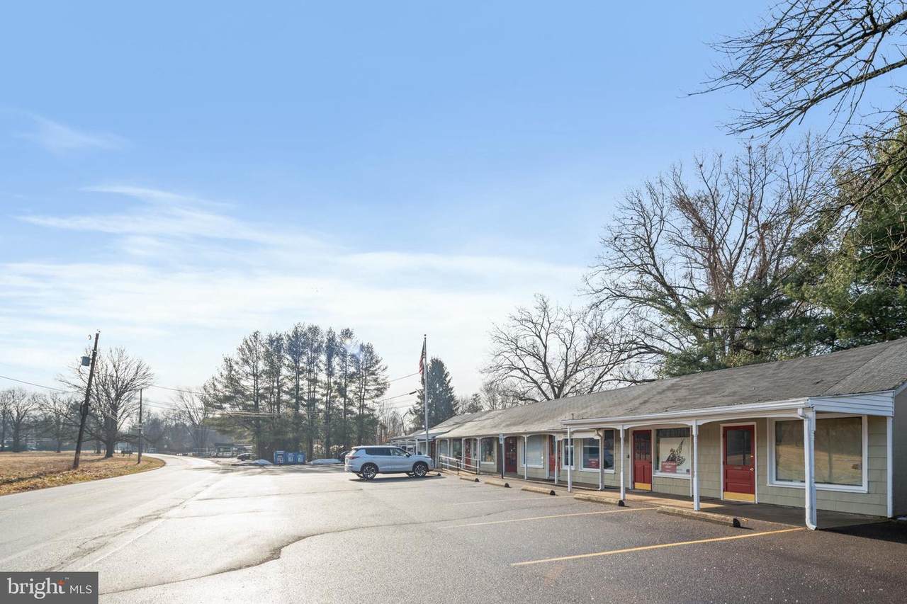 1077-3 River Road - Photo 1