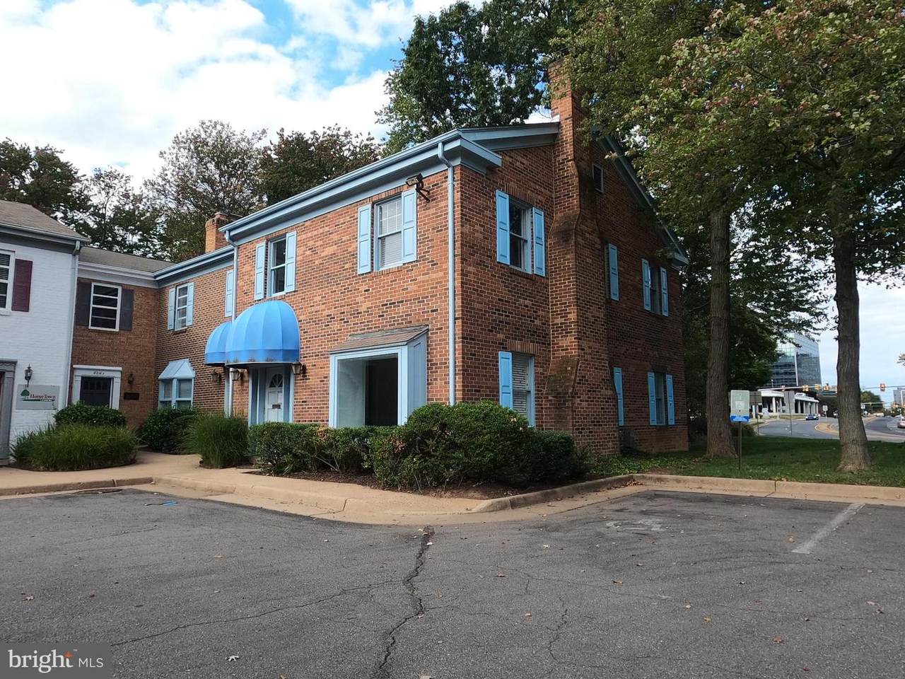 8216-B1STFLOOR Old Courthouse Road - Photo 1