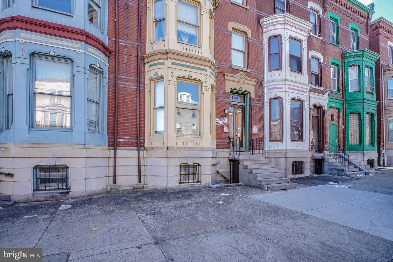 1424 Girard Avenue - Photo 1