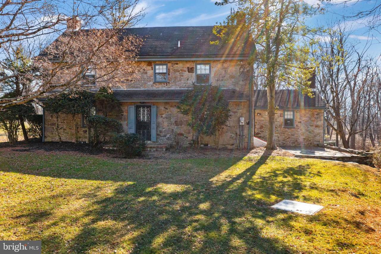 316 Frog Hollow Road - Photo 1