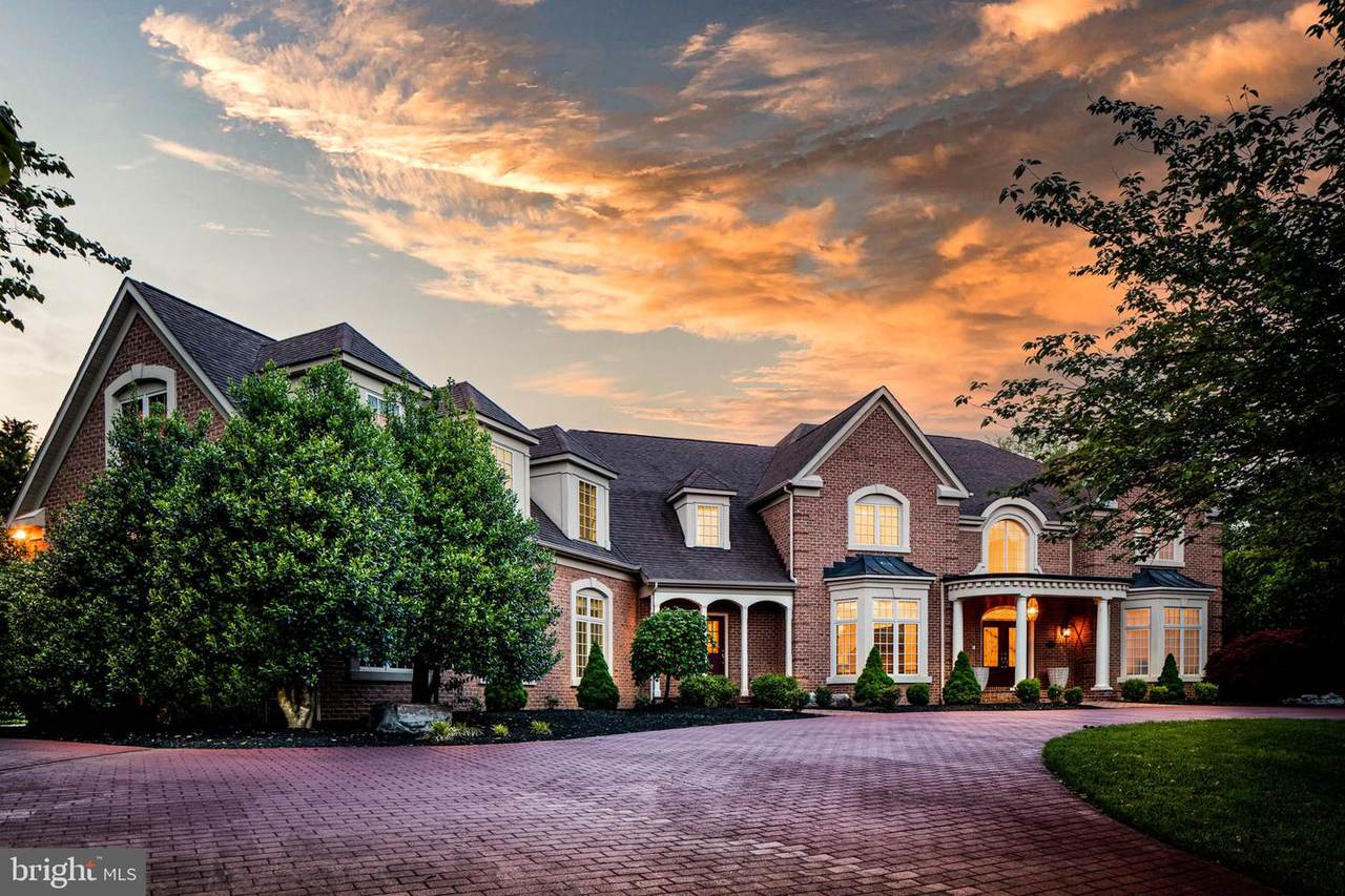 778 Johnston - Photo 1