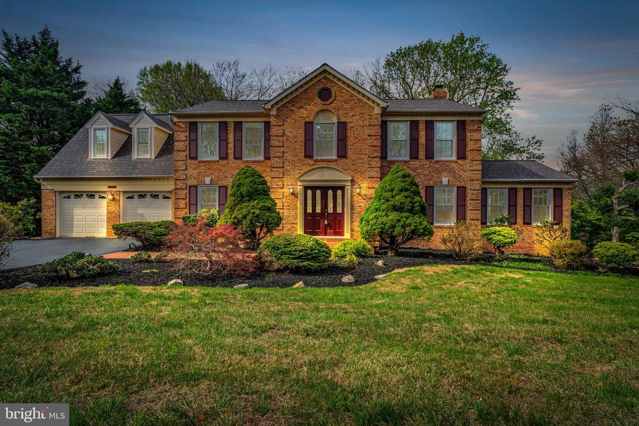 11779 Hollyview Drive - Photo 1