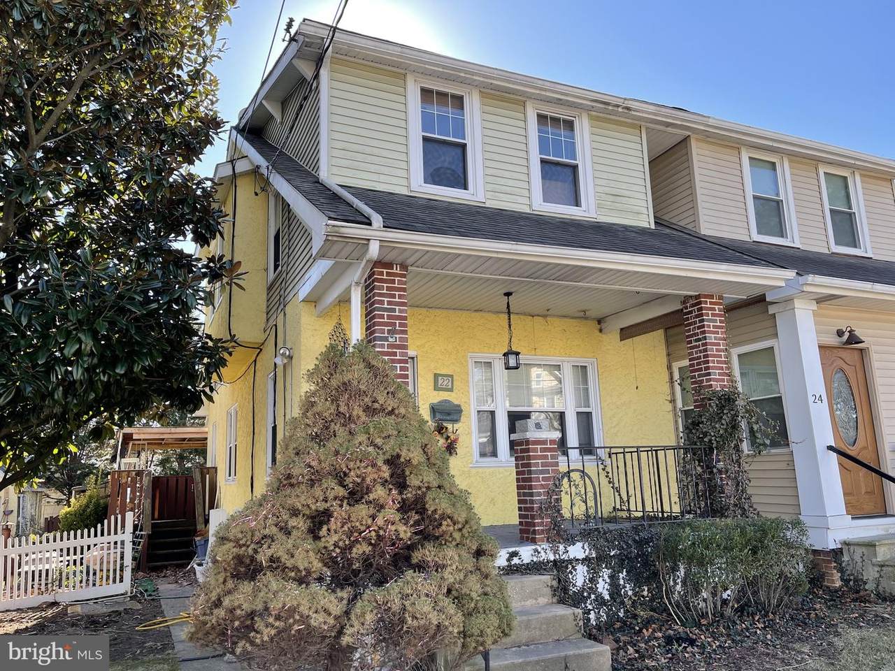 22 Champlain Avenue - Photo 1