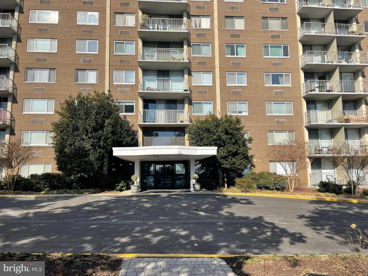 2059 Huntington Avenue - Photo 1