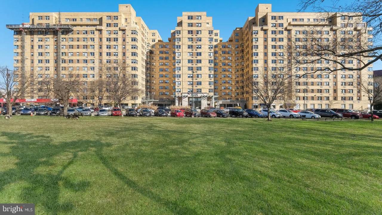 2601 Pennsylvania Avenue - Photo 1