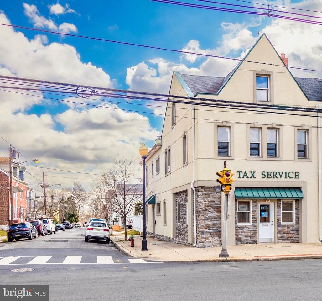 1052 Brunswick Avenue - Photo 1