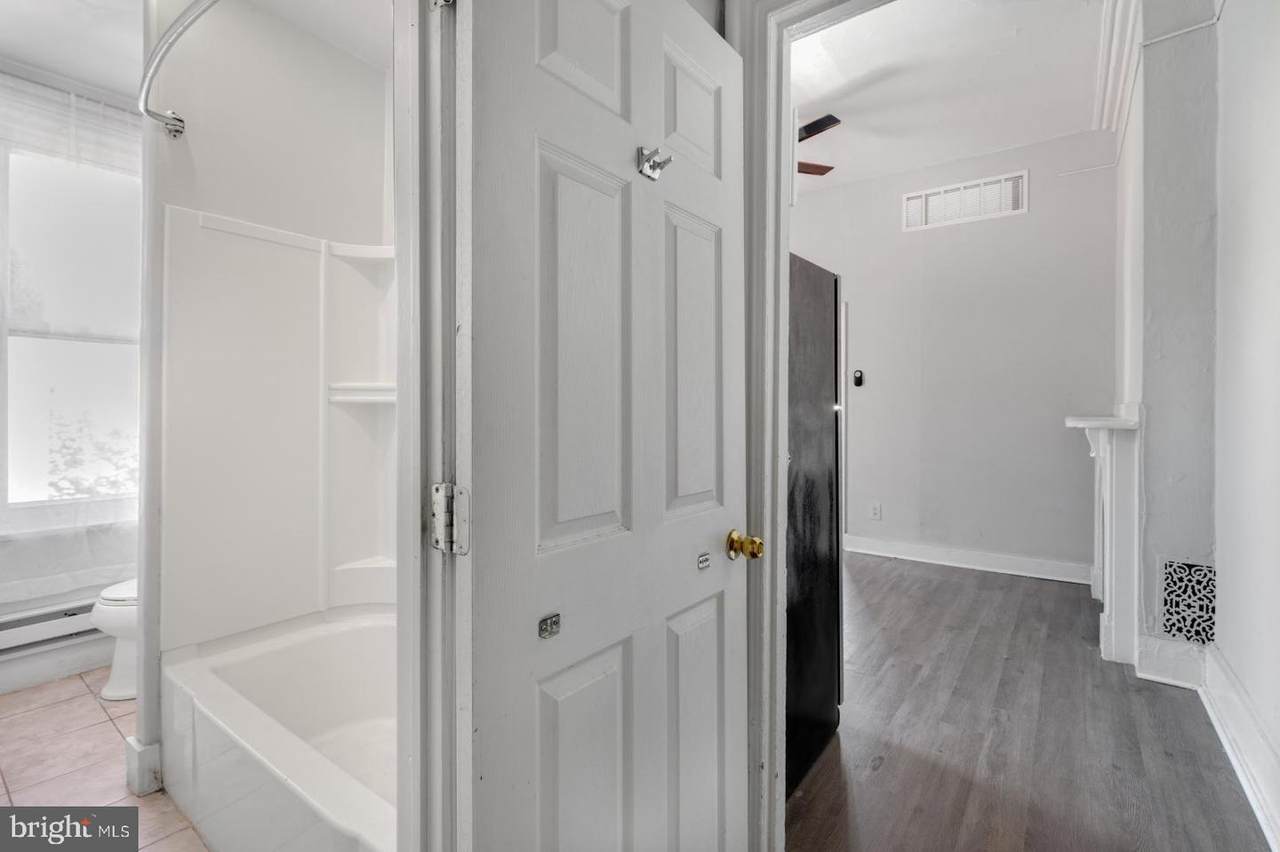 1735 Oxford Street - Photo 1