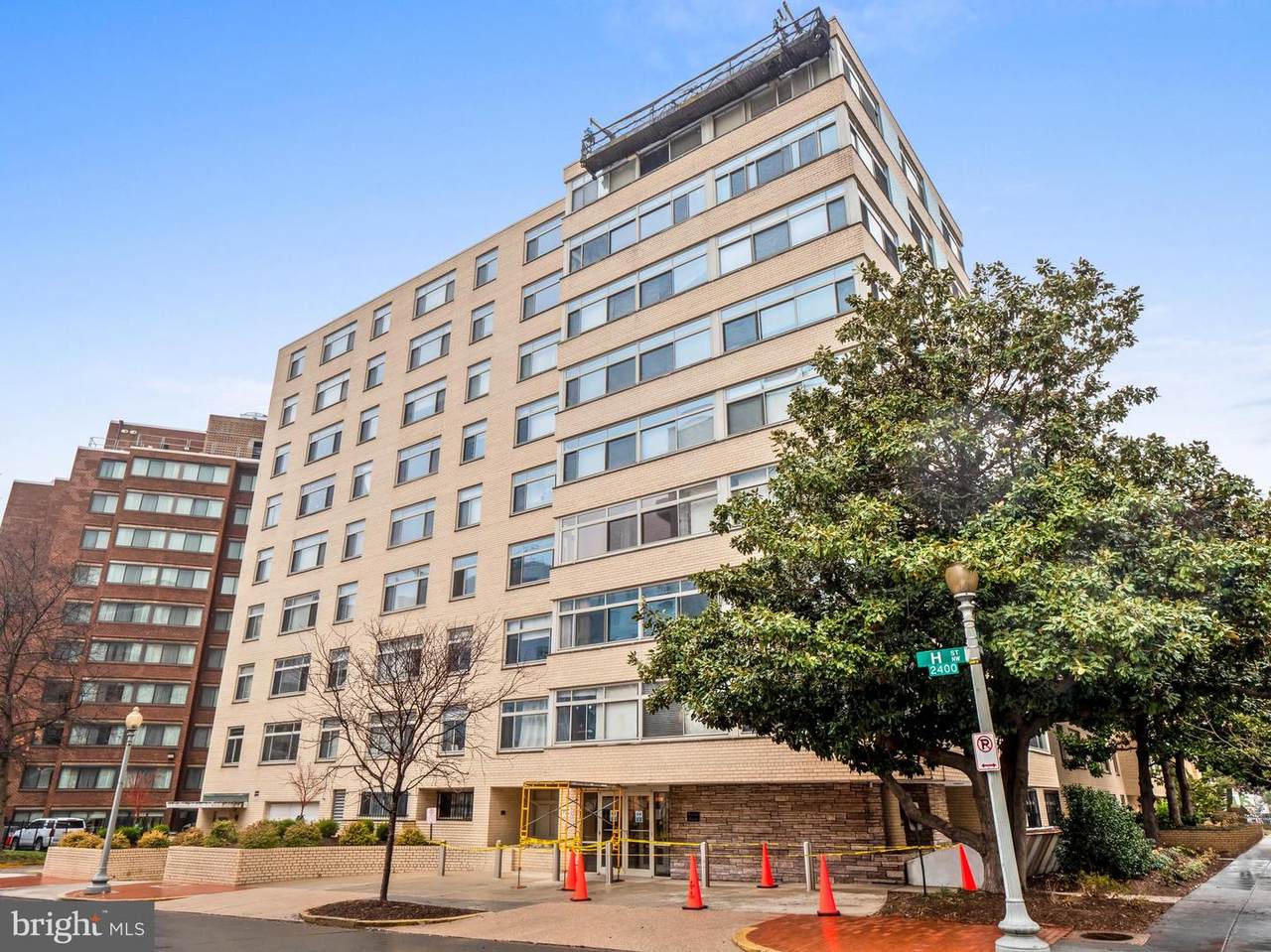 2401 H Street - Photo 1
