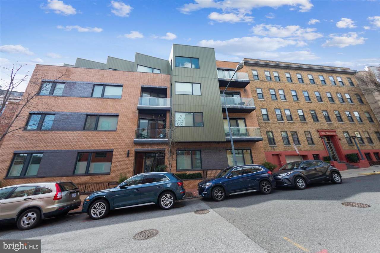 2360 Champlain Street - Photo 1