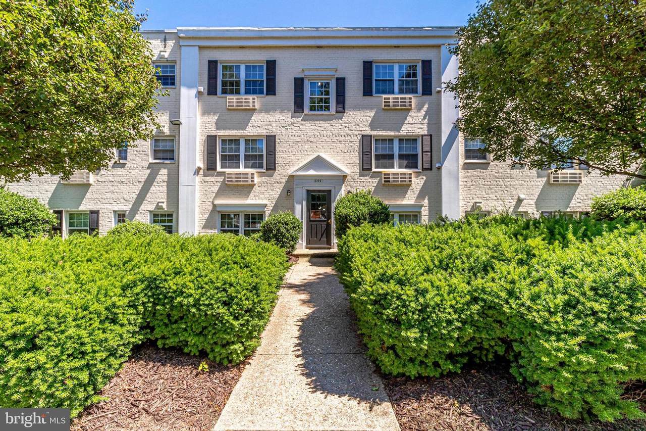 2305 Farrington Avenue - Photo 1