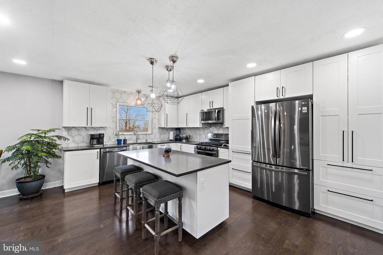 21860 Blueridge Mountain Road - Photo 1
