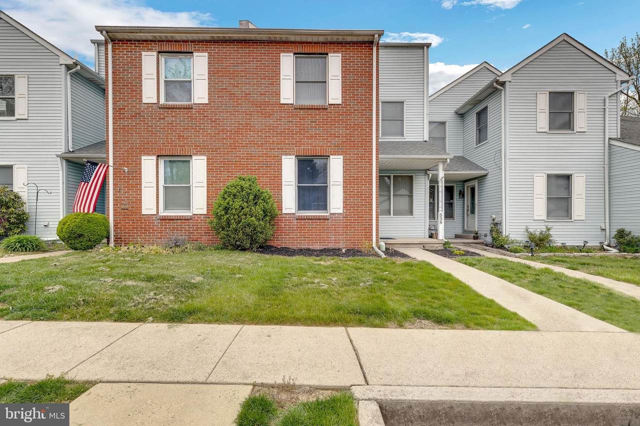 538 Princeton Court - Photo 1