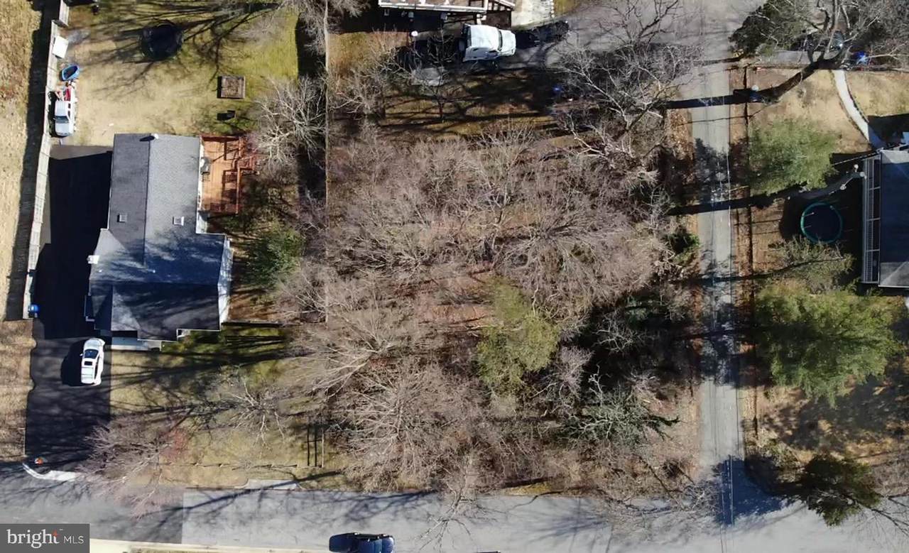 8515 Zug Road - Photo 1