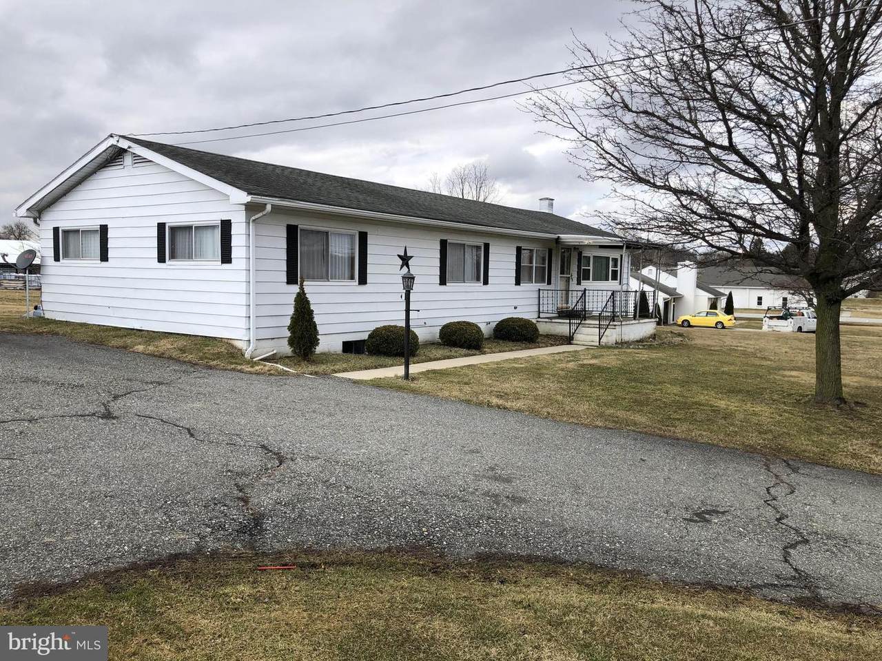 1706 Glen Willow Road - Photo 1