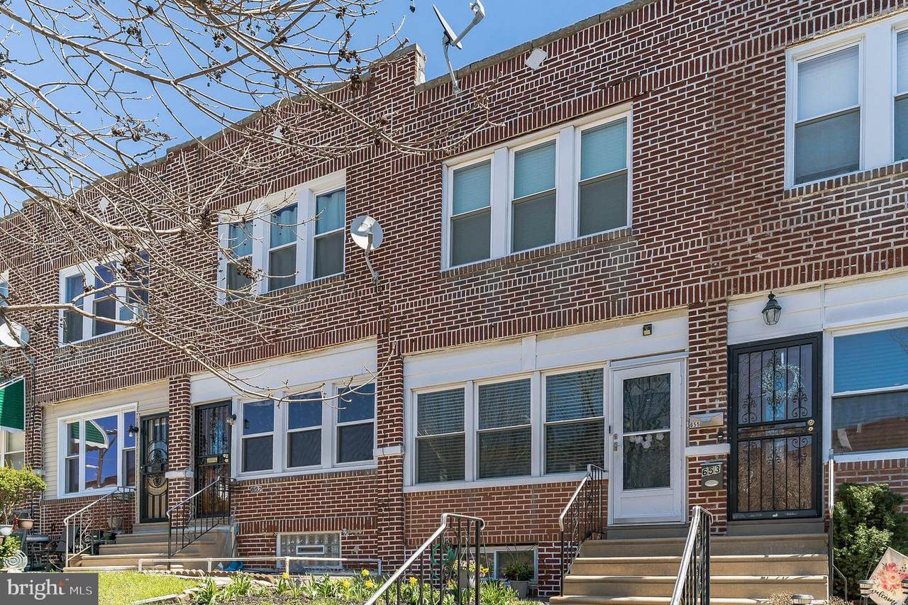 655 65TH Street - Photo 1