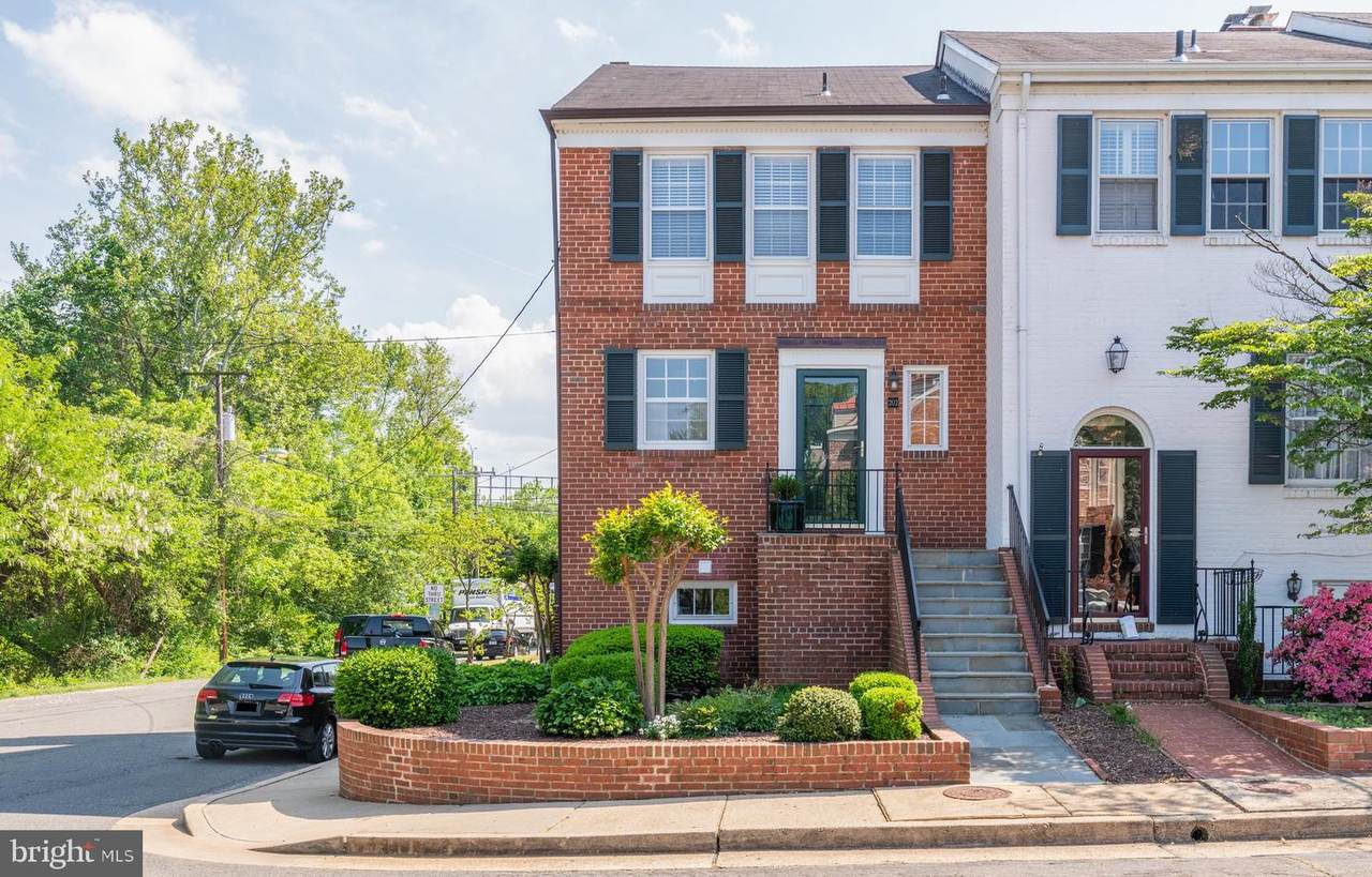 202 Green Street - Photo 1