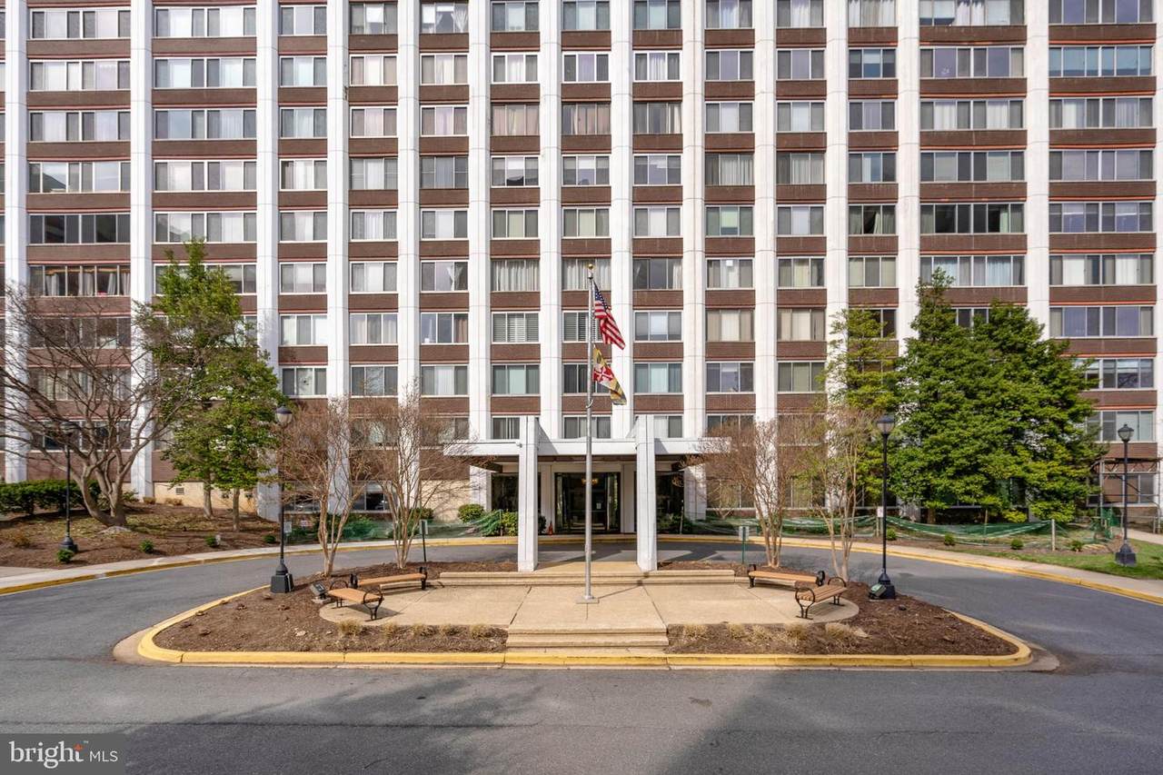 11801 Rockville Pike - Photo 1