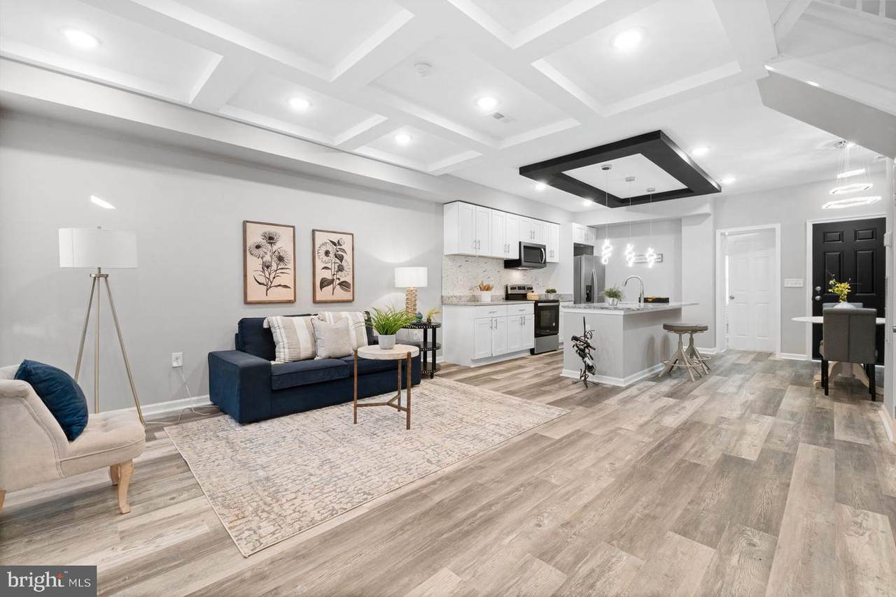 1617 Saint Stephens Street - Photo 1