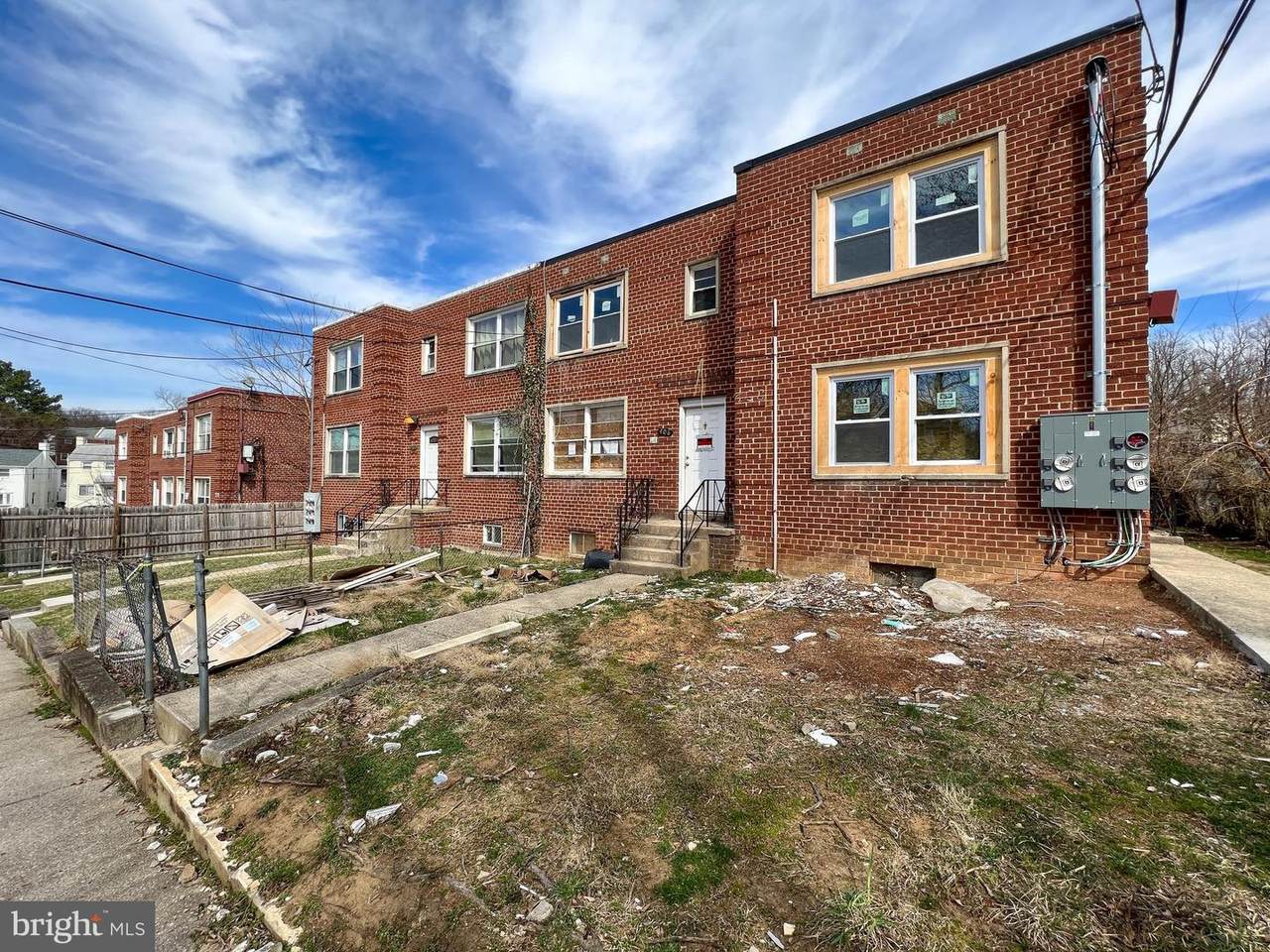 408 Chaplin Street - Photo 1