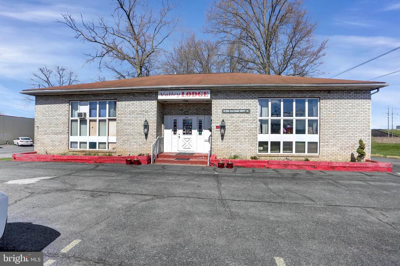 2103 Susquehanna - Photo 1