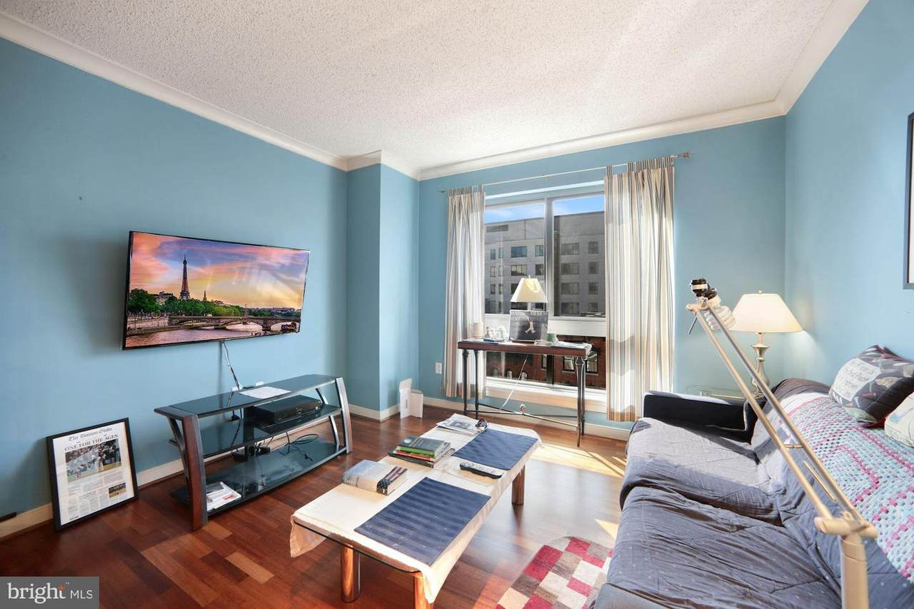 777 7TH Street - Photo 1