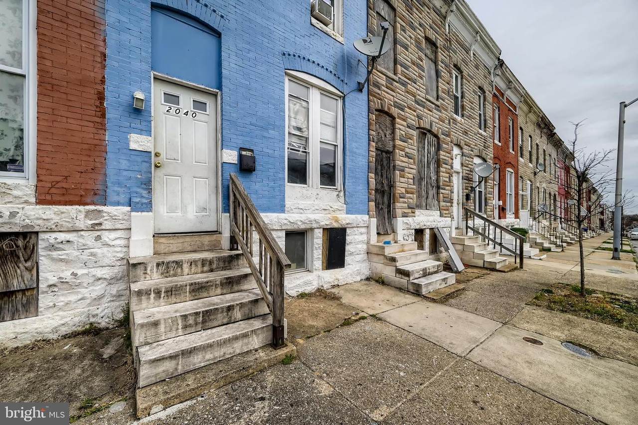 2040 Walbrook Avenue - Photo 1