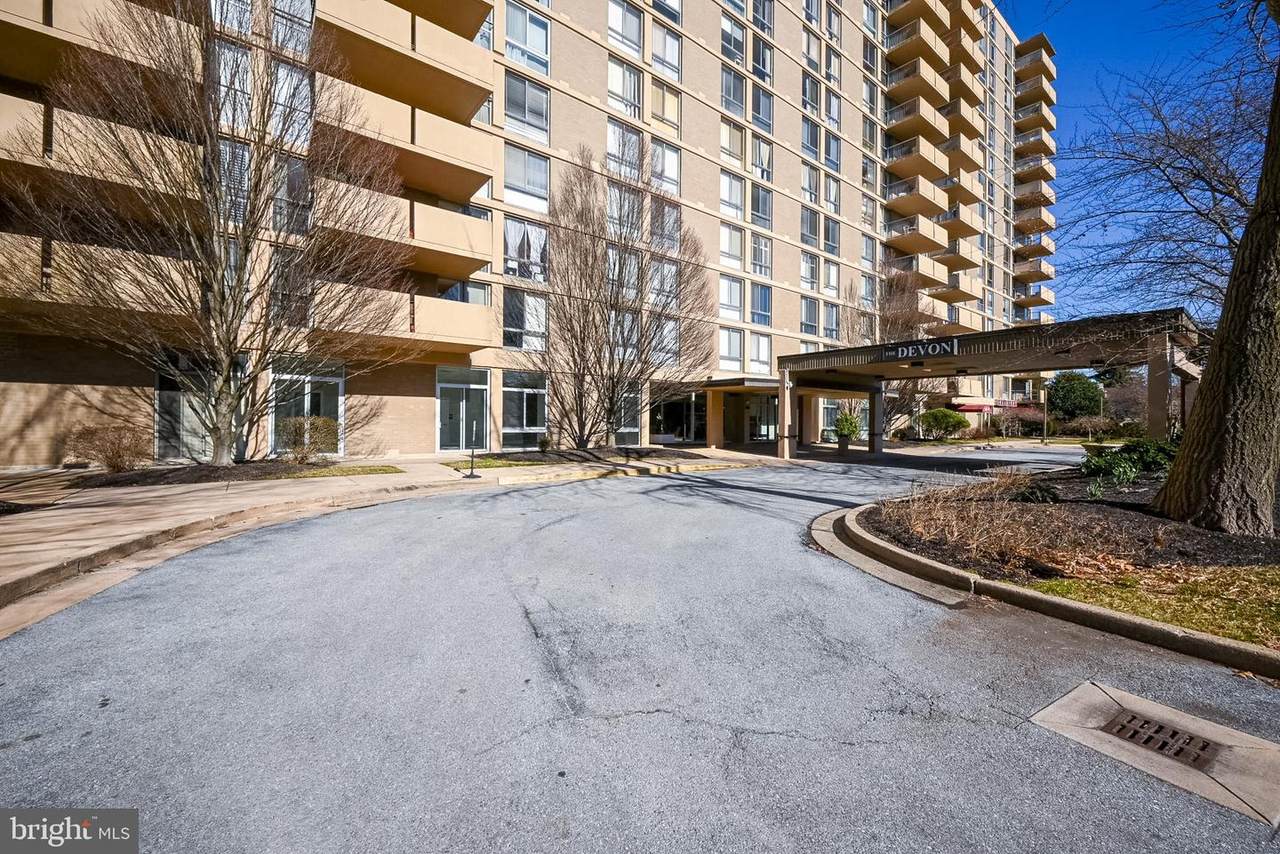 2401 Pennsylvania Avenue - Photo 1