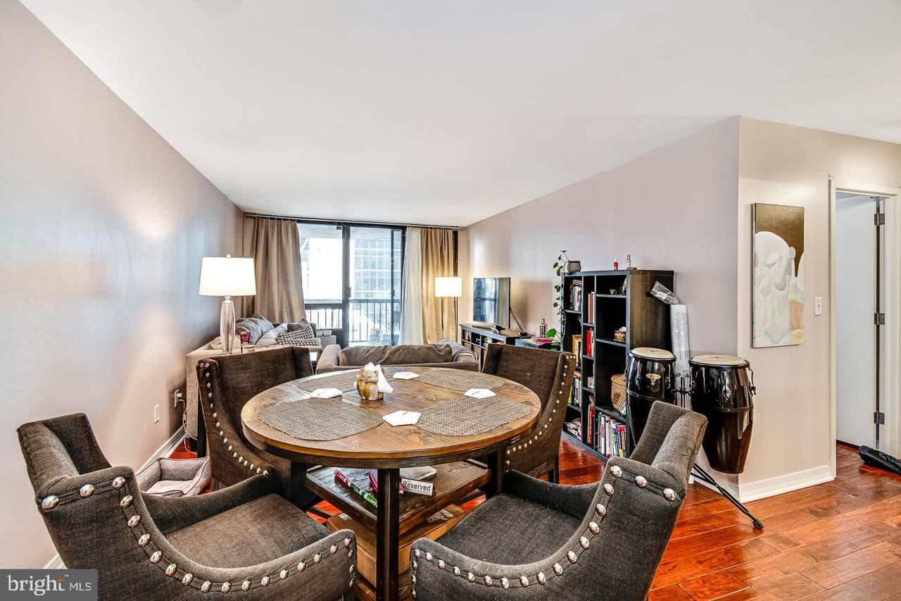 233 6TH Street - Photo 1