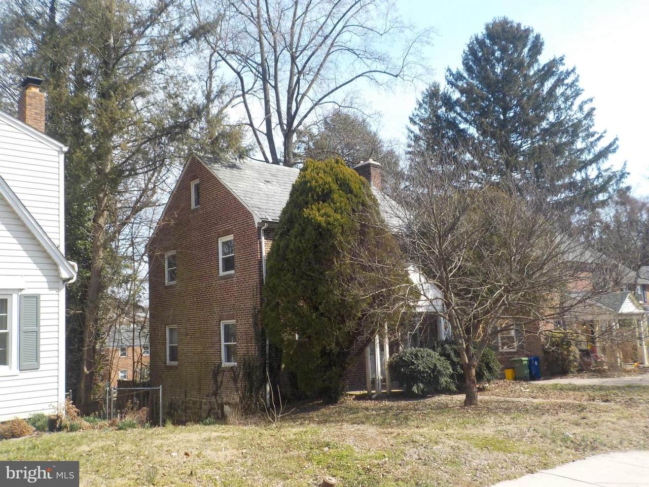 820 Evesham Avenue - Photo 1