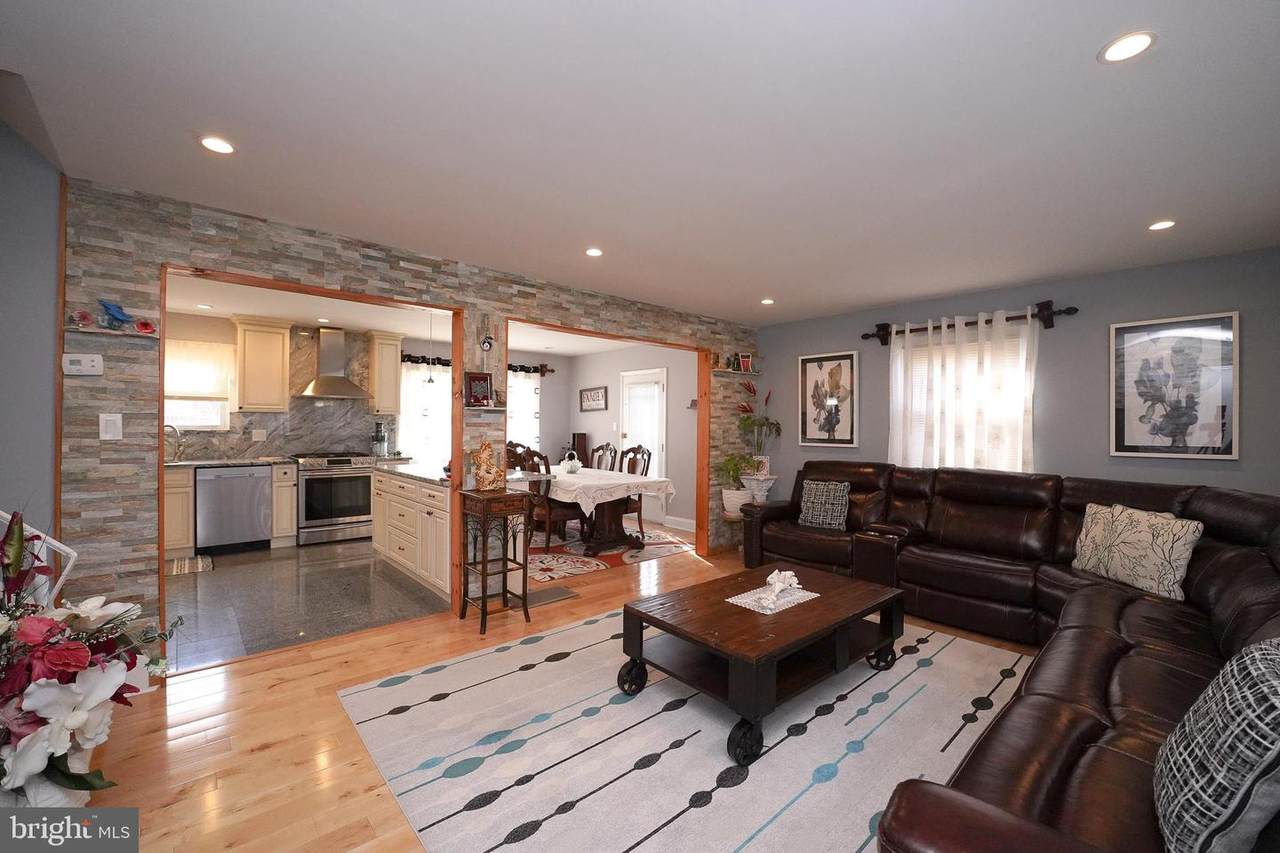 11501 Gifford Street - Photo 1