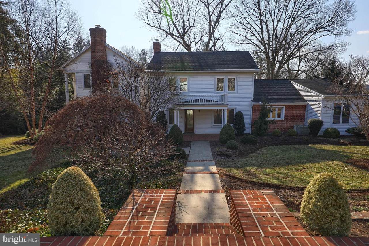 2390 Grantley Road - Photo 1