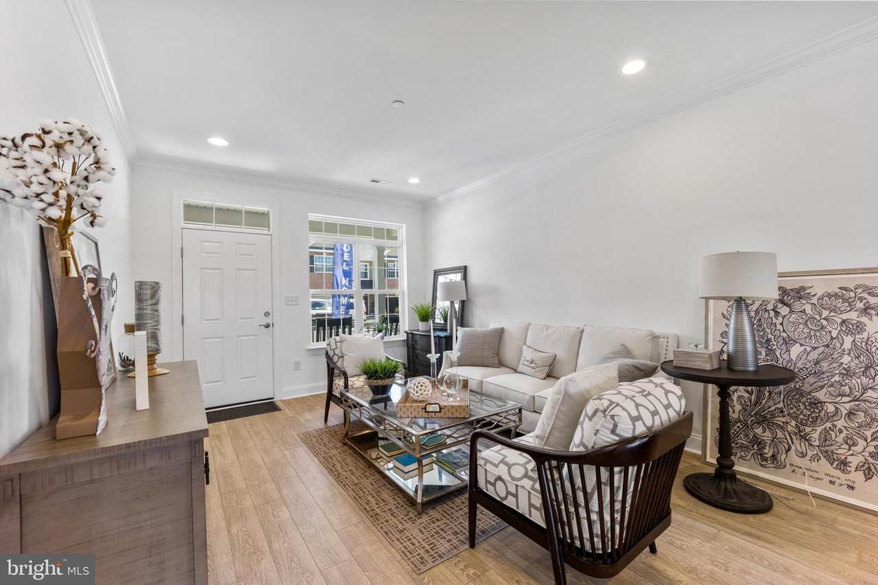 16751 River View - Photo 1