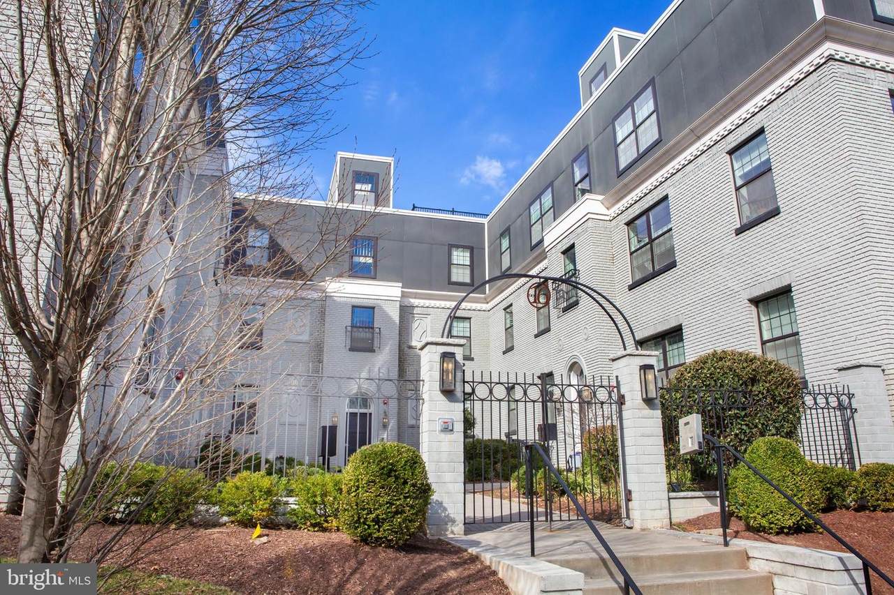 16 17TH Street - Photo 1